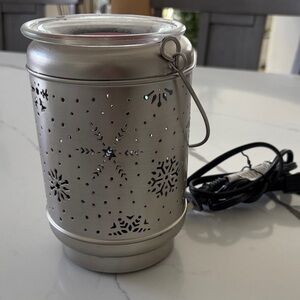 Scentsy Solitude Snowflake Warmer